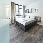 Road House Hotel