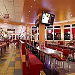 Hotel Road House 3*