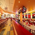 Hotel Road House 3*