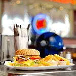 Road House Hotel