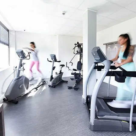 Road House מלון פאדרבורן