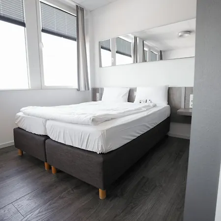 Otel Road House Paderborn