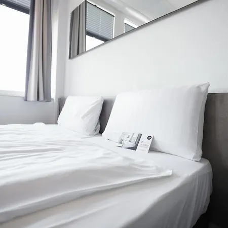 Road House Otel 3*