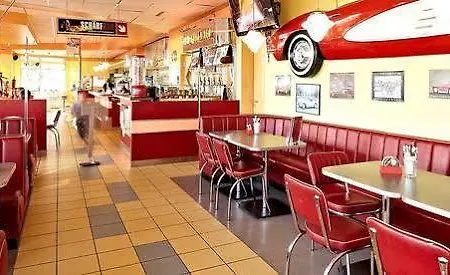 Отель Road House Падерборн