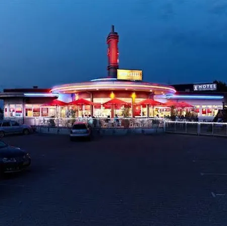 Отель Road House Падерборн