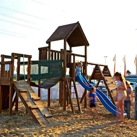 Road House Отель 3*