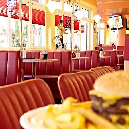 Отель Road House Падерборн