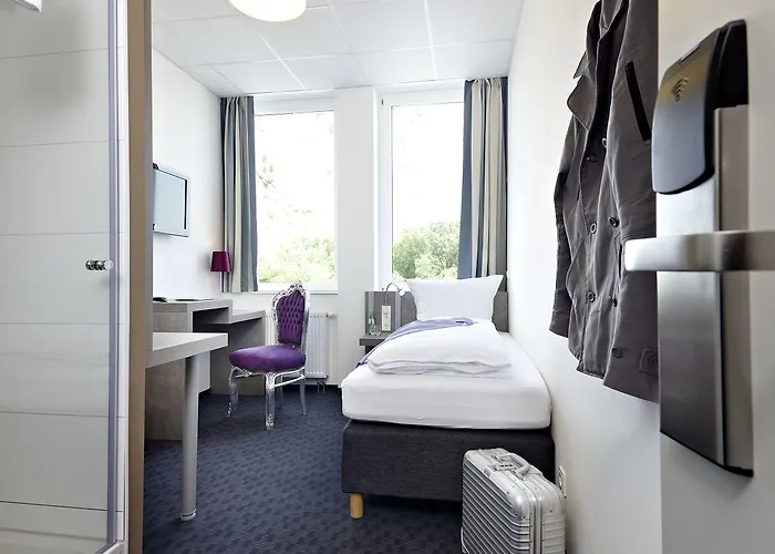 Road House 3* Πάντερμπορν